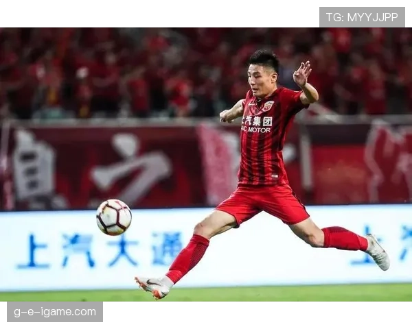 楚阿梅尼身价飙升引爆转会市场,欧洲豪门展开激烈争夺 楚阿梅尼身价飙升引爆转会市场,欧洲豪门展开激烈争夺