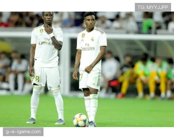 维尼修斯在巴西国家队战术角色解析：进攻核心还是边路爆点？