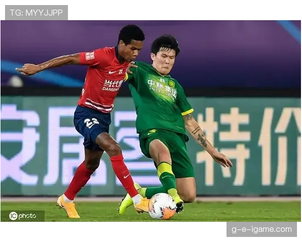 金玟哉创零封纪录,稳健表现助球队豪取连胜 金玟哉创零封纪录,稳健表现助球队豪取连胜