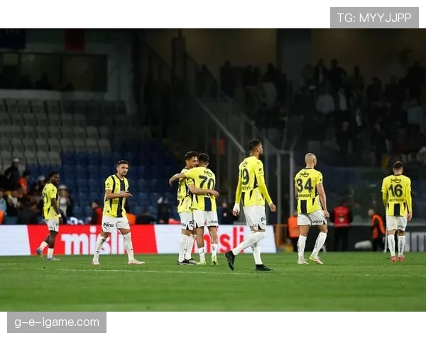 巴萨内忧外患:战术混乱与核心下滑,豪门地位岌岌可危! 巴萨内忧外患:战术混乱与核心下滑,豪门地位岌岌可危!